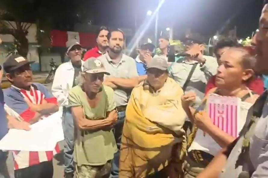 Tapachula mantiene diálogo con vecinos y recolectores de Laureles II