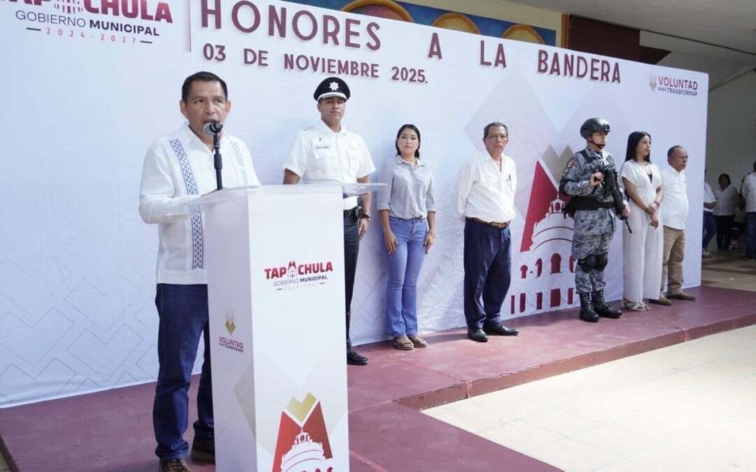 Gobierno de Tapachula realiza ceremonia de honores a la Bandera